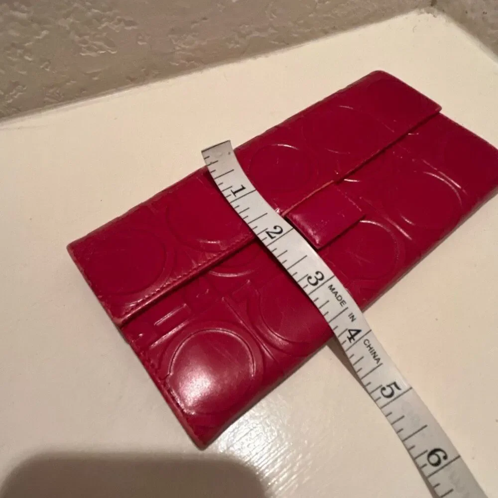 Ferragamo Long Wallet Red Gancini Embossed Logo Leather Travel Organization Bold